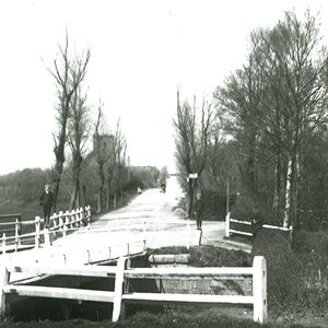 Broen over Vestergade, cirka 1895